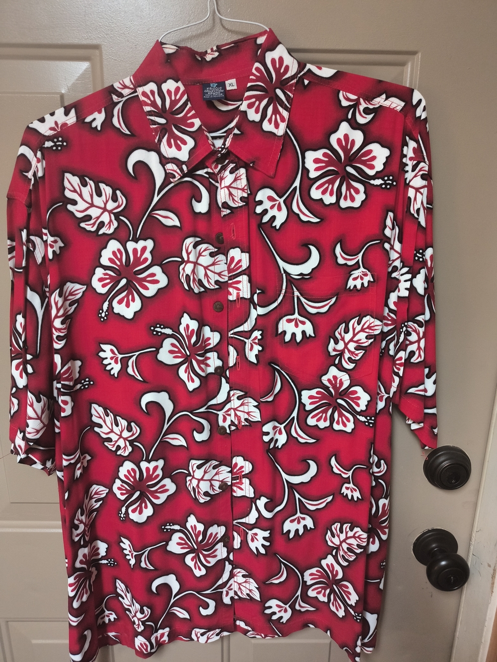 Classic Men's Red Hawaiian Floral Button-Up Shirt Collection Hawaii Size XL